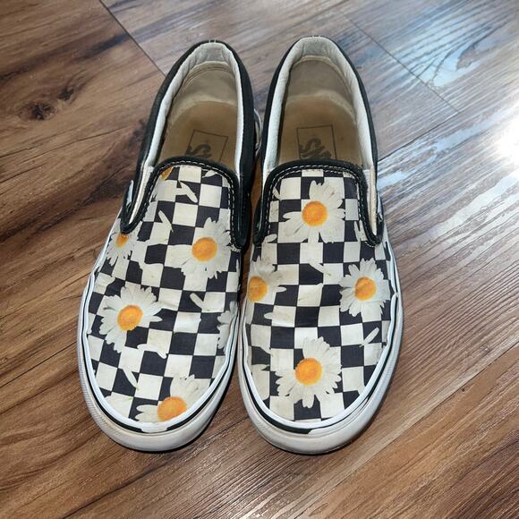 Black White Checkered Vans with Daisy Print Size 5.5 - Picture 5 of 11